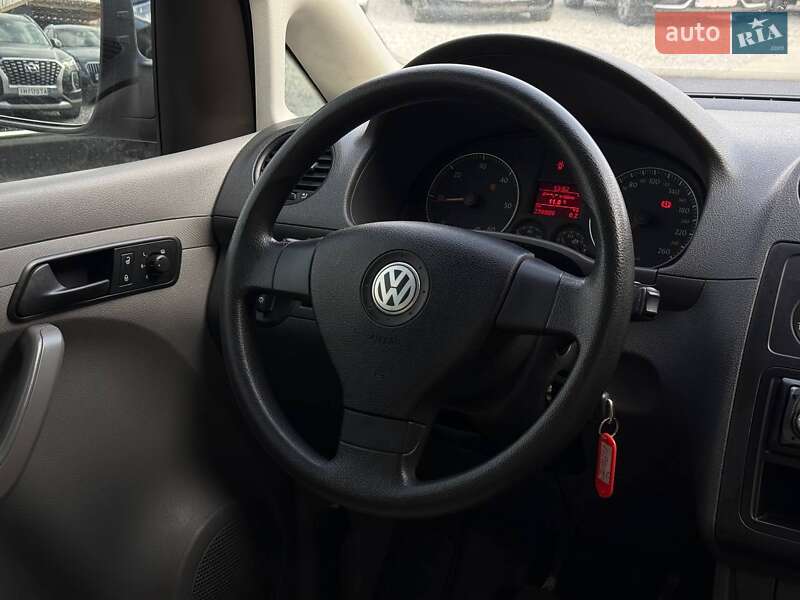 Мінівен Volkswagen Caddy 2010 в Рівному
