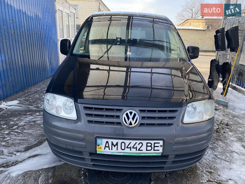 Минивэн Volkswagen Caddy 2006 в Киеве