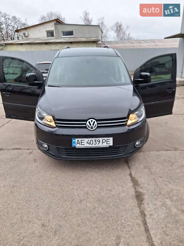 Минивэн Volkswagen Caddy 2013 в Чернигове