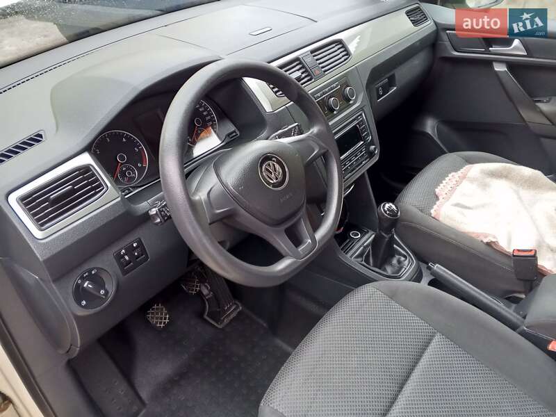 Мінівен Volkswagen Caddy 2016 в Луцьку