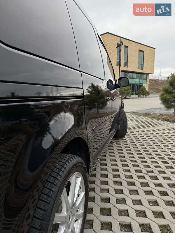 Минивэн Volkswagen Caddy 2016 в Хмельницком