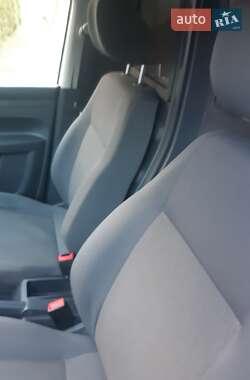 Грузовой фургон Volkswagen Caddy 2015 в 