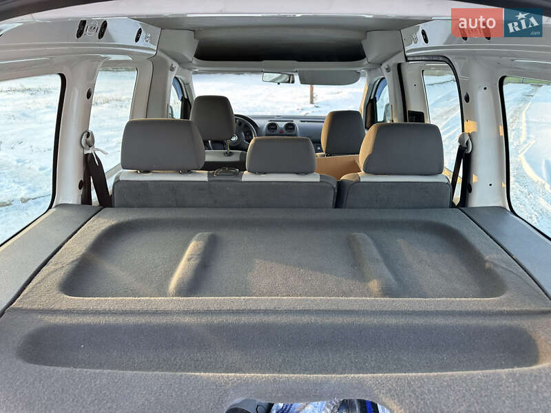 Минивэн Volkswagen Caddy 2011 в Киеве