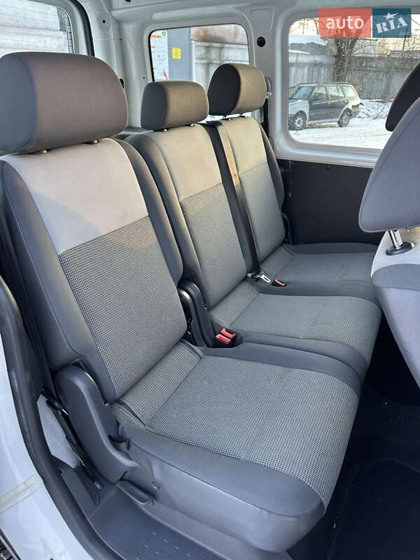 Минивэн Volkswagen Caddy 2011 в Киеве