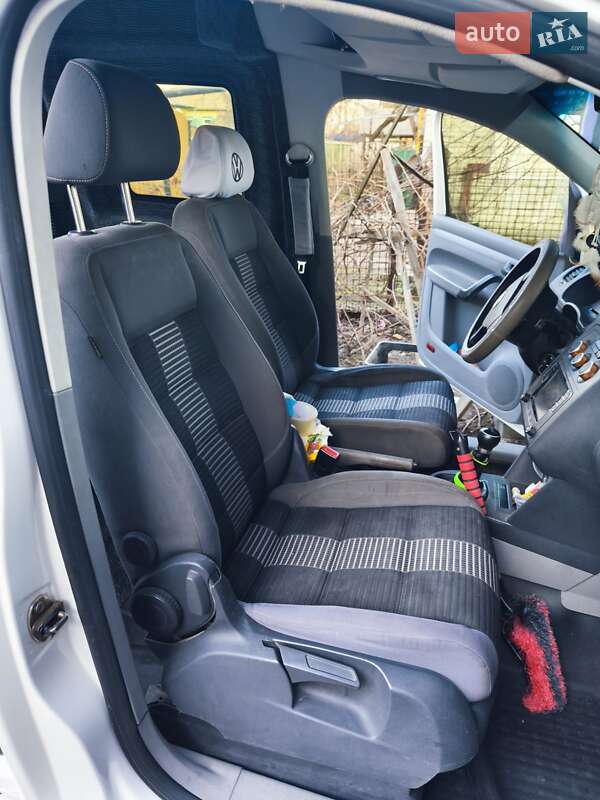 Минивэн Volkswagen Caddy 2008 в Нежине