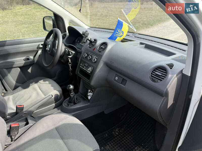 Мінівен Volkswagen Caddy 2011 в Кривому Розі