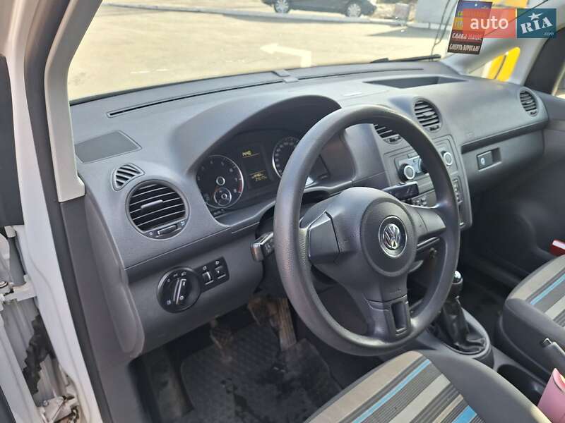 Мінівен Volkswagen Caddy 2012 в Києві