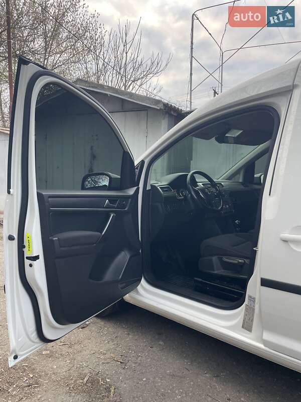 Мінівен Volkswagen Caddy 2016 в Одесі