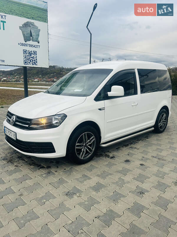 Мінівен Volkswagen Caddy 2016 в Іршаві