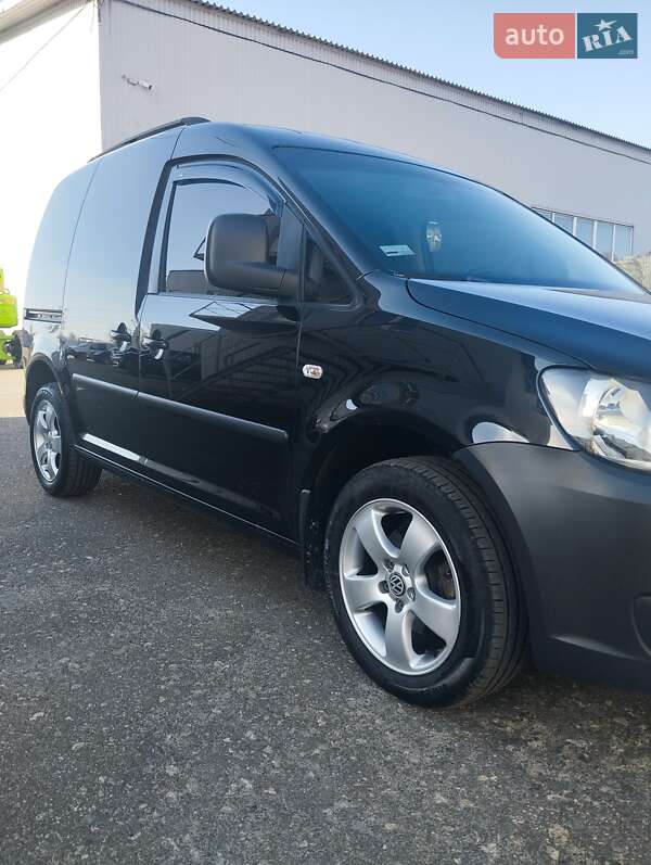 Грузовой фургон Volkswagen Caddy 2014 в Василькове