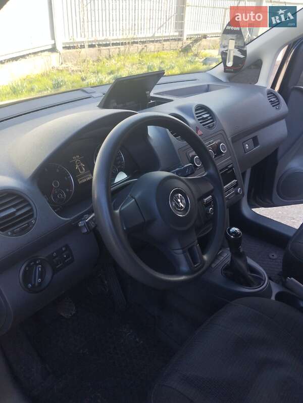 Грузовой фургон Volkswagen Caddy 2014 в Василькове