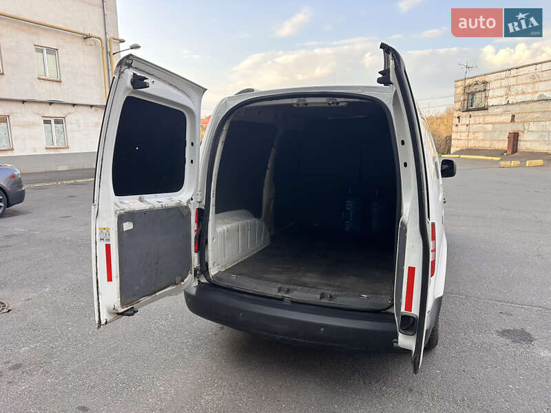 Грузовой фургон Volkswagen Caddy 2013 в Кривом Роге