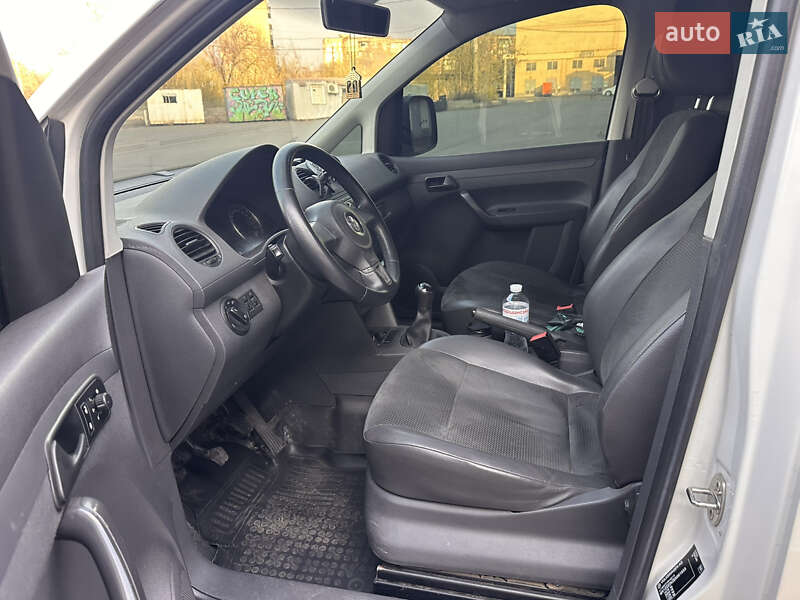Грузовой фургон Volkswagen Caddy 2013 в Кривом Роге