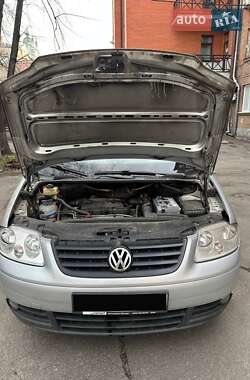 Грузовой фургон Volkswagen Caddy 2009 в 
