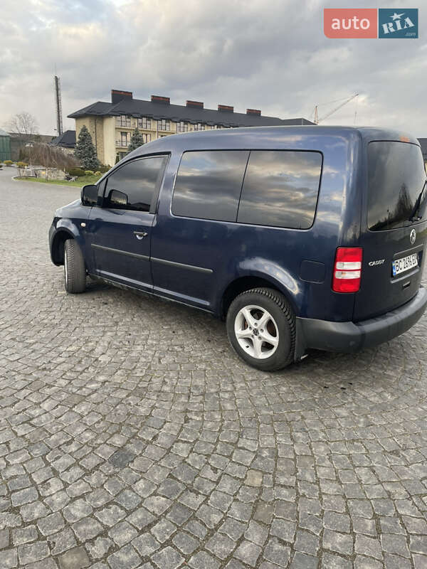 Минивэн Volkswagen Caddy 2012 в Львове