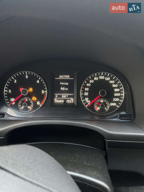 Минивэн Volkswagen Caddy 2012 в Львове