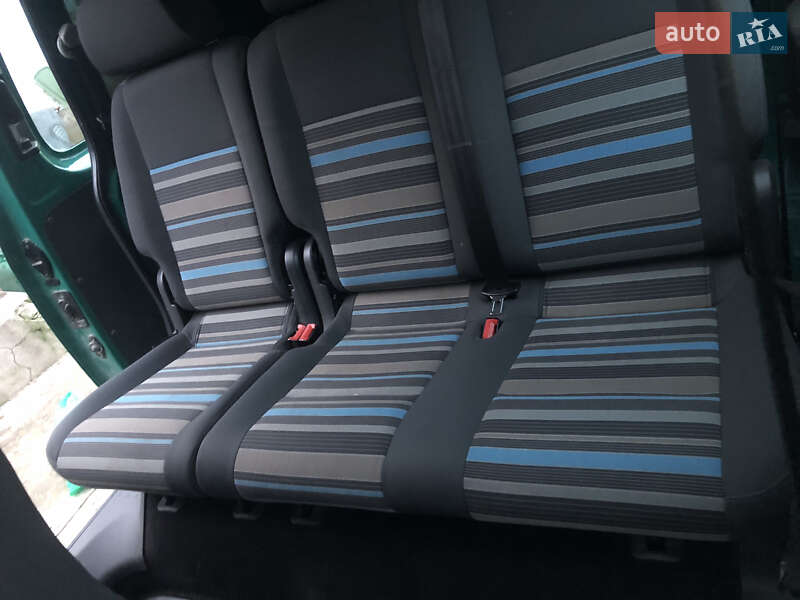 Мінівен Volkswagen Caddy 2012 в Гусятині