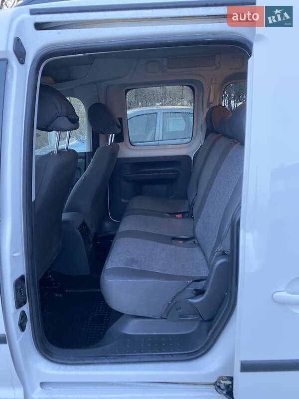 Минивэн Volkswagen Caddy 2015 в Апостолово
