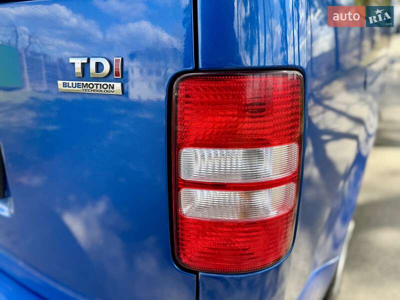 Минивэн Volkswagen Caddy 2013 в Киеве