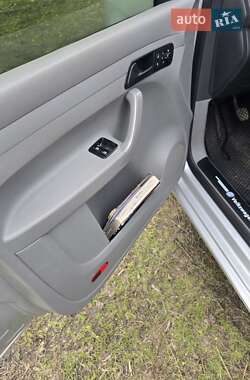 Минивэн Volkswagen Caddy 2010 в 