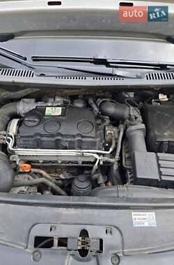 Минивэн Volkswagen Caddy 2010 в 