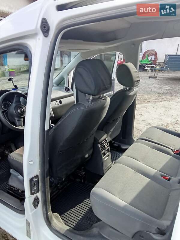 Мінівен Volkswagen Caddy 2013 в Івано-Франківську