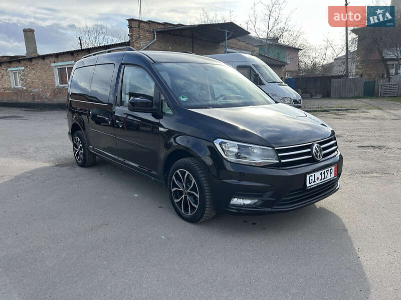 Мінівен Volkswagen Caddy 2016 в Нововолинську