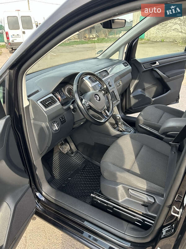 Мінівен Volkswagen Caddy 2016 в Нововолинську