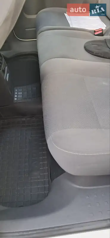 Мінівен Volkswagen Caddy 2012 в 