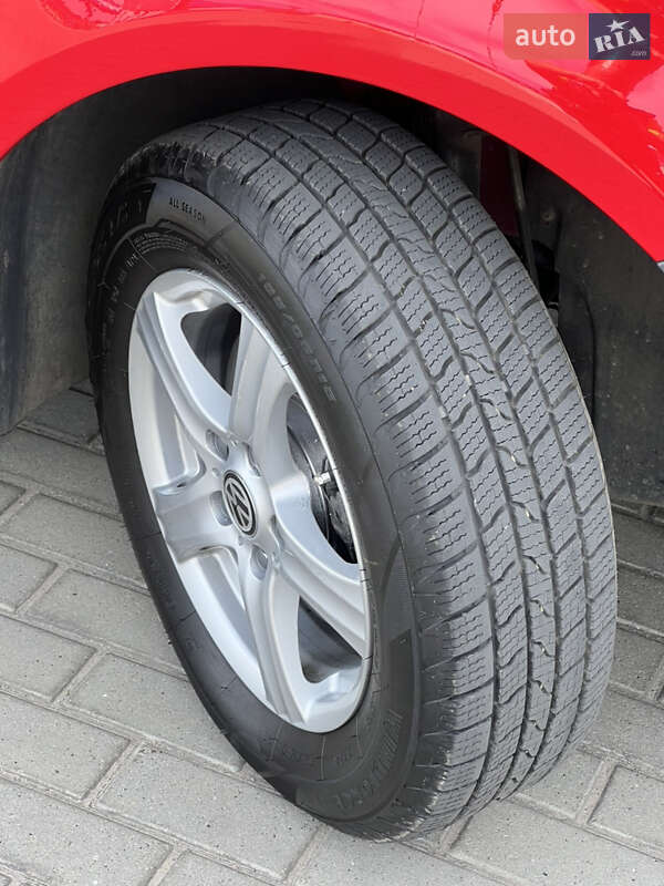 Минивэн Volkswagen Caddy 2010 в Житомире