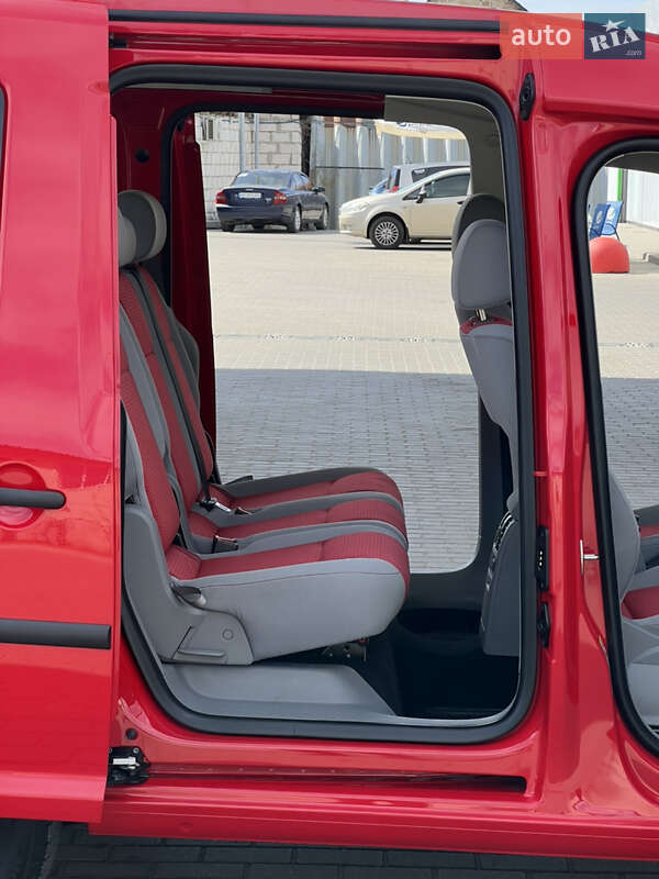 Минивэн Volkswagen Caddy 2010 в Житомире