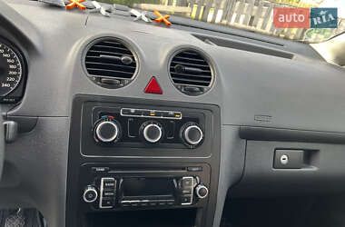Мінівен Volkswagen Caddy 2014 в Ужгороді