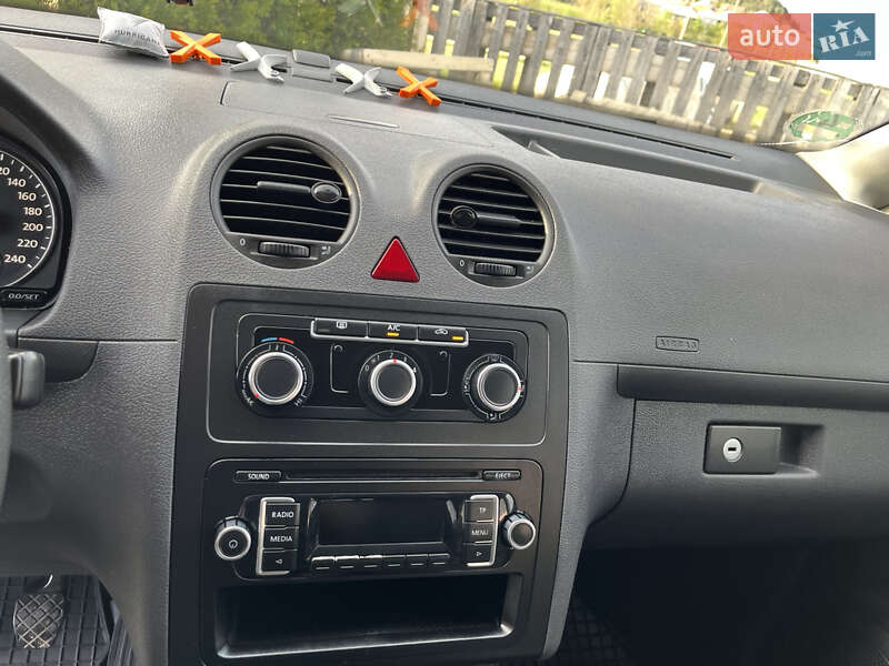 Мінівен Volkswagen Caddy 2014 в Ужгороді
