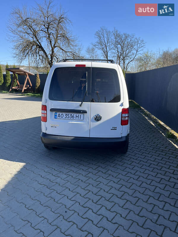 Мінівен Volkswagen Caddy 2014 в Ужгороді