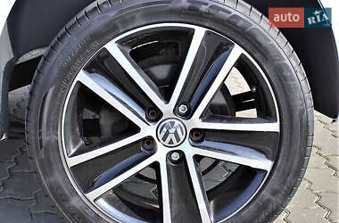 Минивэн Volkswagen Caddy 2012 в 