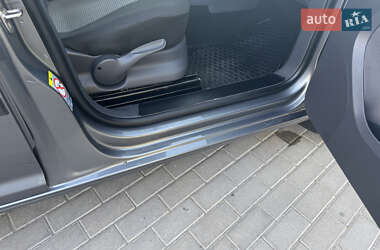 Минивэн Volkswagen Caddy 2014 в 