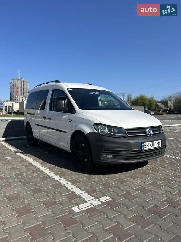 Грузопассажирский фургон Volkswagen Caddy 2015 в 