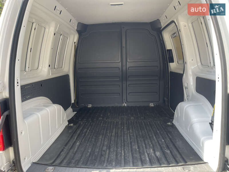 Грузовой фургон Volkswagen Caddy 2013 в Николаеве