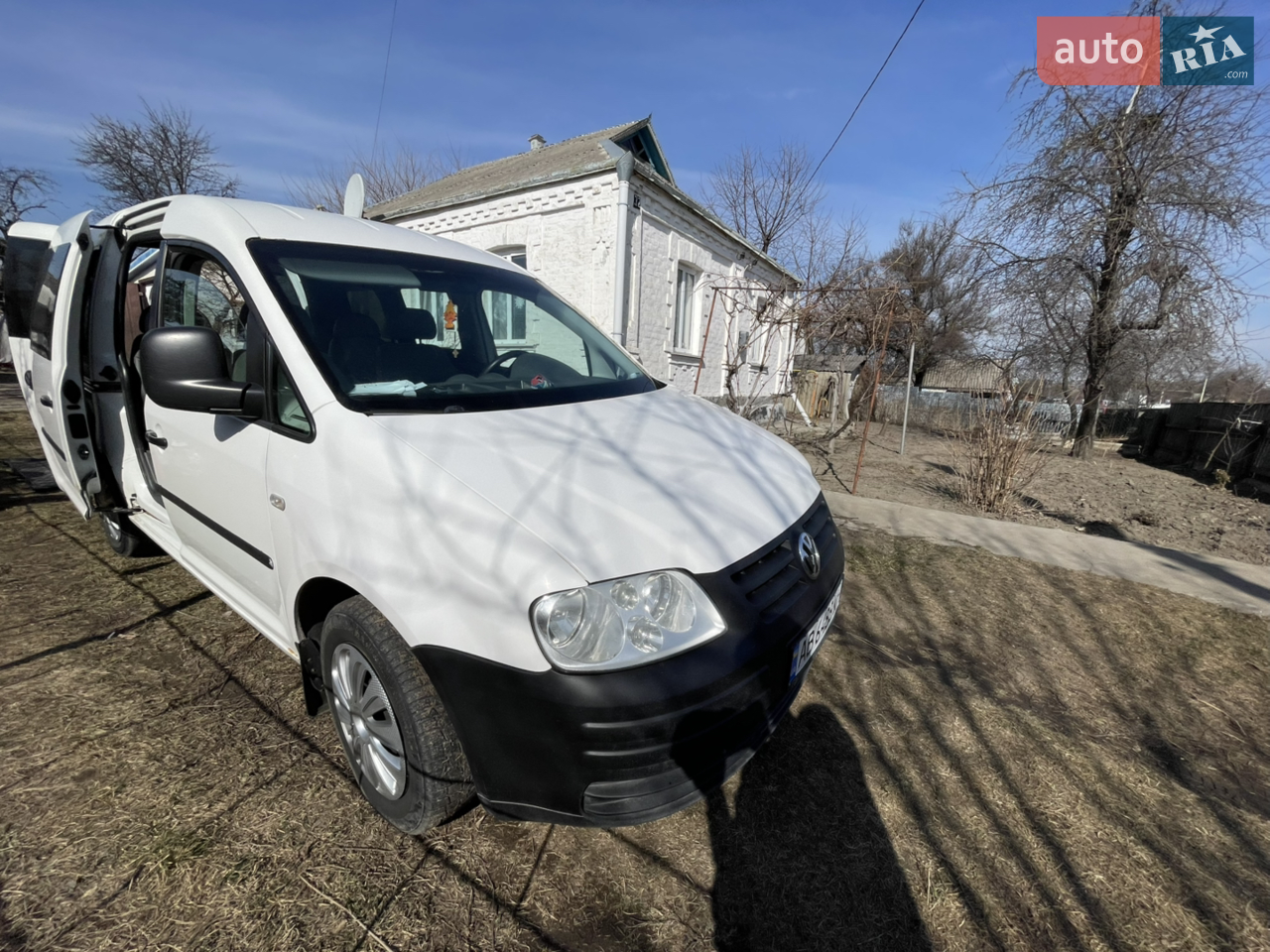 Машинка класна, Двигун обслужений, нова зимня гума, пробіг рідний! Поварені нові пороги, Потрібно деякі підкрашувати деталі, приїжджайте дивіться самі! Багато чого замінено по деталям ходової.дуже економний автомобіль! Торг реальному покупцю