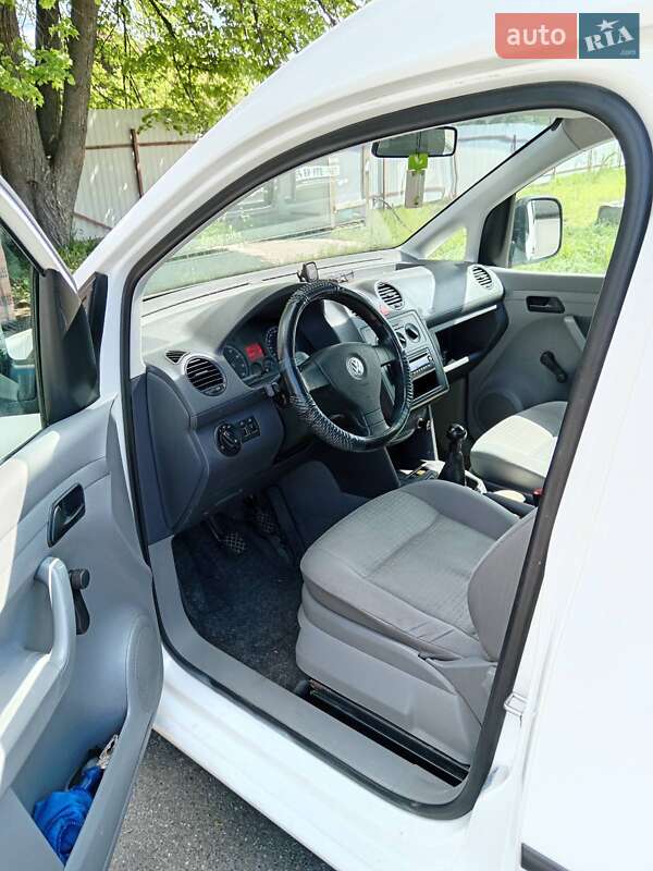 Минивэн Volkswagen Caddy 2007 в Буче