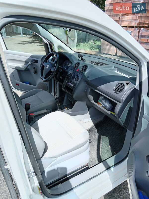 Минивэн Volkswagen Caddy 2007 в Буче