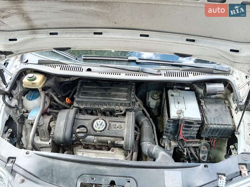 Минивэн Volkswagen Caddy 2007 в Буче