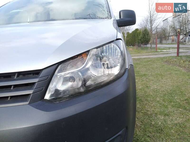 Мінівен Volkswagen Caddy 2011 в Бучі
