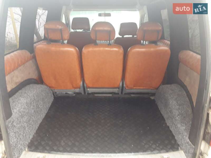 Минивэн Volkswagen Caddy 2010 в Житомире