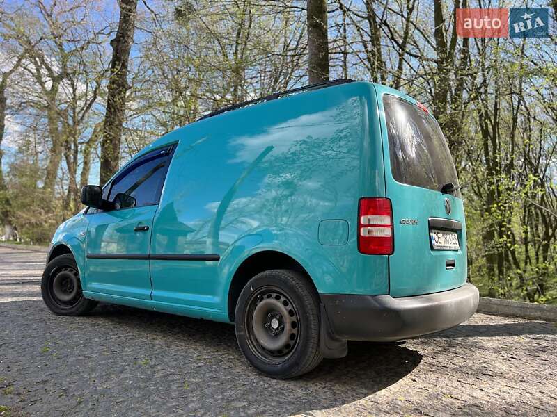 Грузовой фургон Volkswagen Caddy 2012 в Черновцах