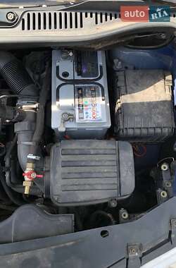 Вантажний фургон Volkswagen Caddy 2008 в 