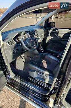 Минивэн Volkswagen Caddy 2016 в Ужгороде