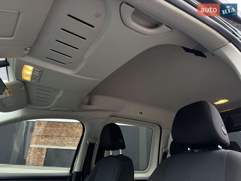 Минивэн Volkswagen Caddy 2016 в Хмельницком