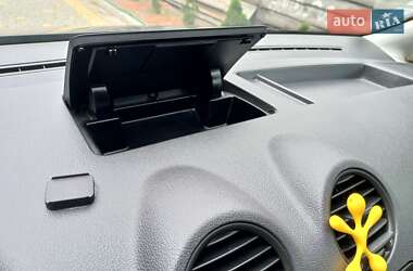 Минивэн Volkswagen Caddy 2011 в 