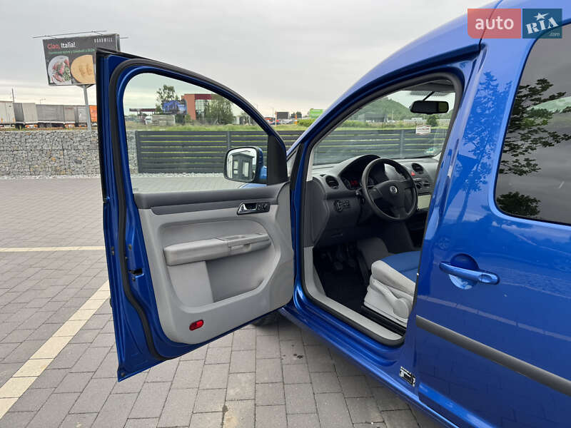 Мінівен Volkswagen Caddy 2010 в Мукачевому